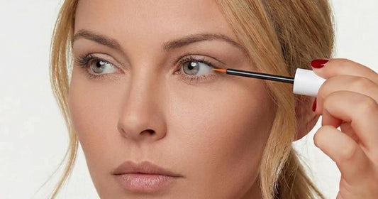 Wimper serum: wat doet het écht voor je wimpers?