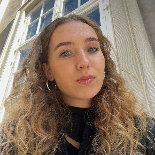 Daphne Muilwijk draagt Lashthing