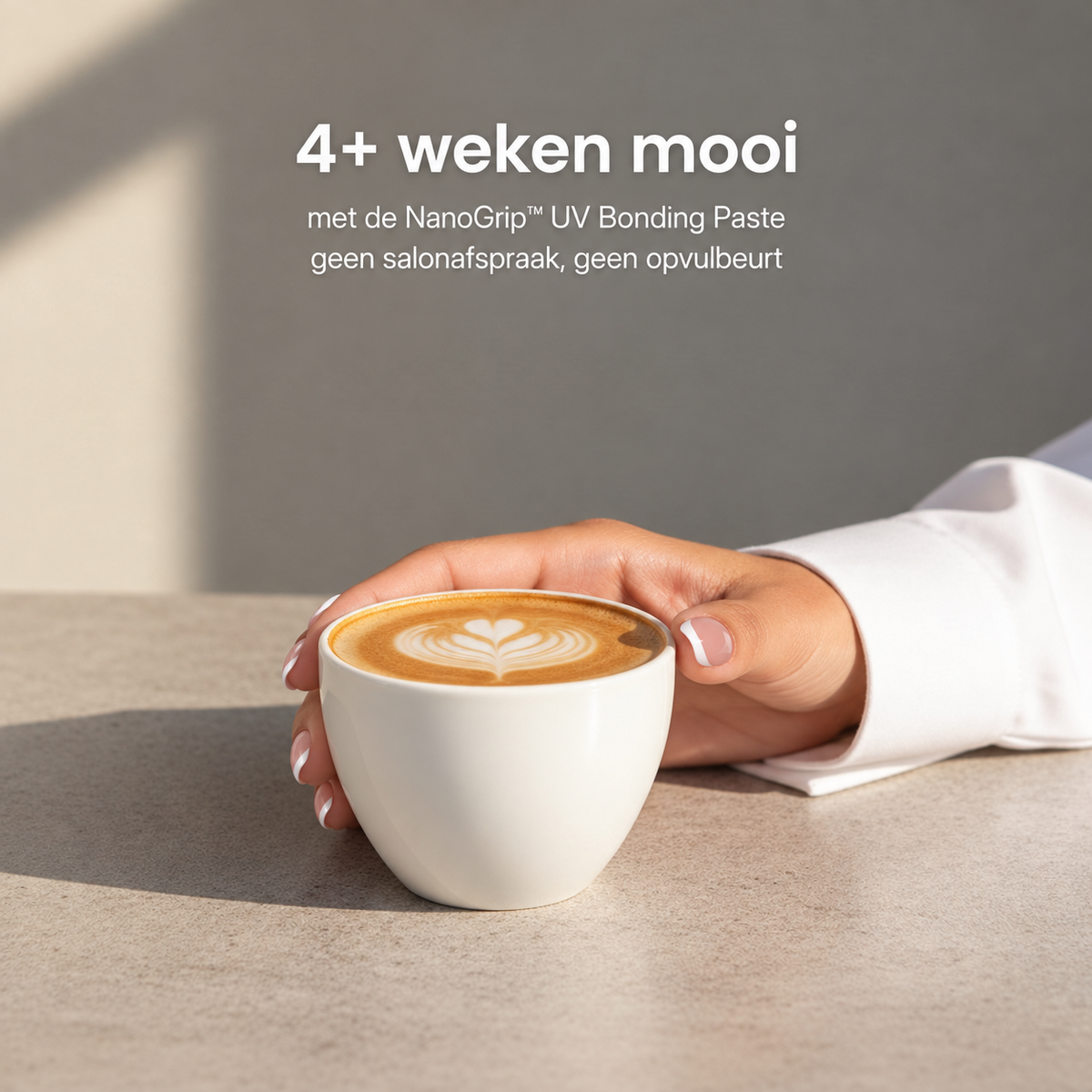 Coco French press-on nagels om een cappuccino, 4+ weken mooi met de NanoGrip UV Bonding Paste