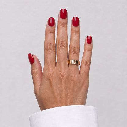 Lashthing press-on nagels Ruby Rouge (Short Oval) - hoofdfoto